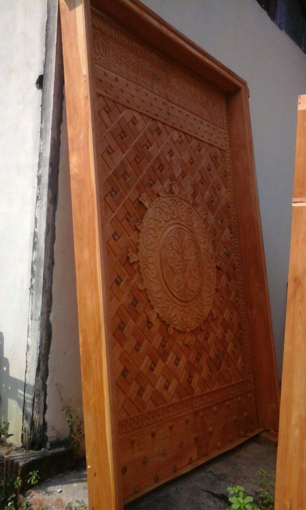 Pintu Jati Masjid Nabawi