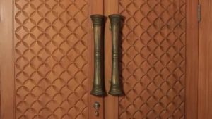 Pintu Jati Ukir Minimalis