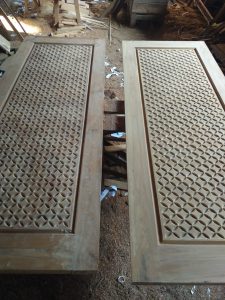 Pintu Jati Ukir Minimalis