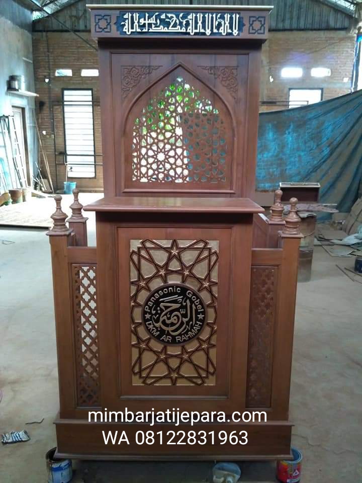 Mimbar Jati Desain Minimalis untuk Masjid Panasonic Gobel